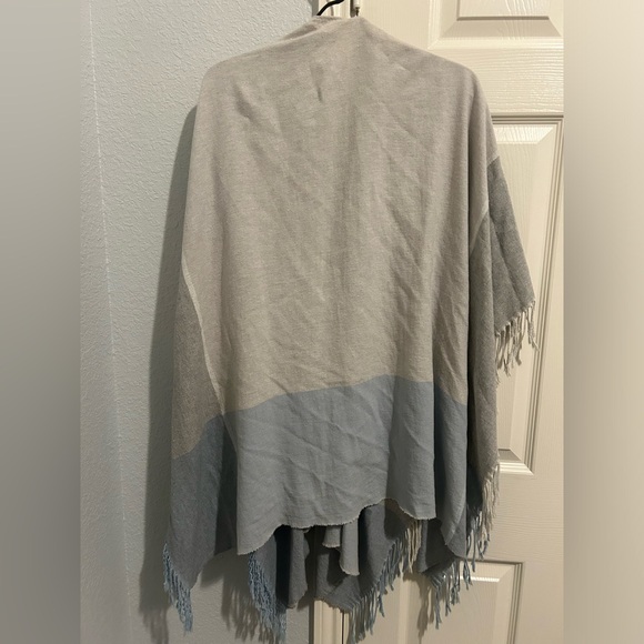 Eileen Fisher Poncho - Picture 2 of 3